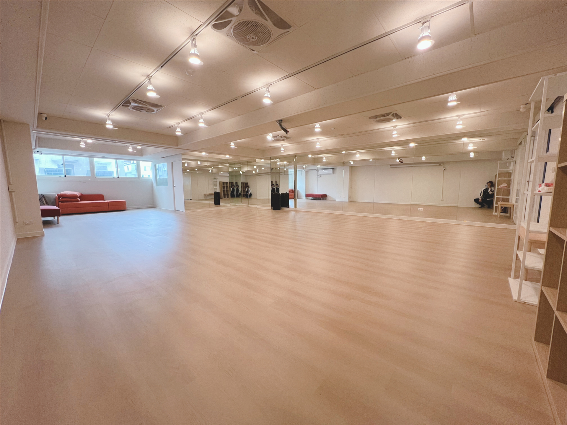 Sunny Side 松江場地